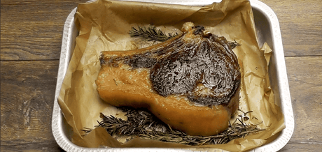 Tranche de Côte de bœuf à la Plancha accompagnée de frites maison