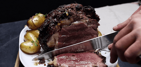 Rôti d'Entrecôte à la broche tranché